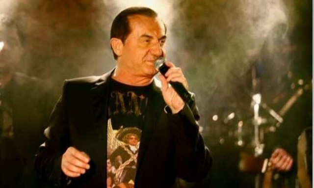 Λευτέρης Πανταζής: «Θαυμάστρια μού έχει ζητήσει το εσώρουχό μου»