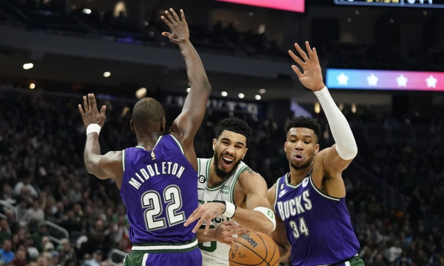 NBA: Διέλυσαν τους Μπακς οι Σέλτικς - Βαριά ήττα πριν τα play offs (vids)