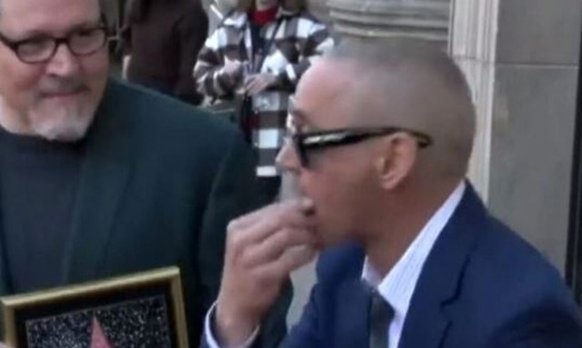 Ρόμπερτ Ντάουνι Τζούνιορ: Έβαλαν σε δημοπρασία την τσίχλα του - Πωλείται για 55 χιλιάδες δολάρια