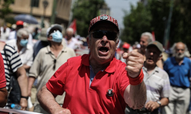 Συντάξεις: Νέες αυξήσεις για τους συνταξιούχους - Τι ισχύει με τα όρια ηλικίας