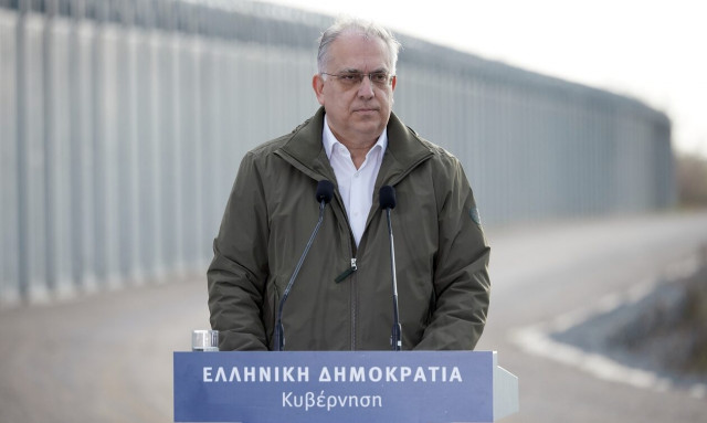 Θεοδωρικάκος: Ο φράχτης στον Έβρο λειτουργεί αποτελεσματικά και θα επεκταθεί