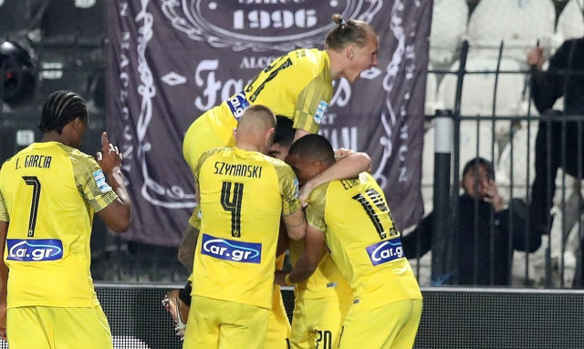 Βαθμολογία Super League: Κορυφή για ΑΕΚ, «αυτοκτόνησαν» οι αιώνιοι – «Χαμός» για τον τίτλο!