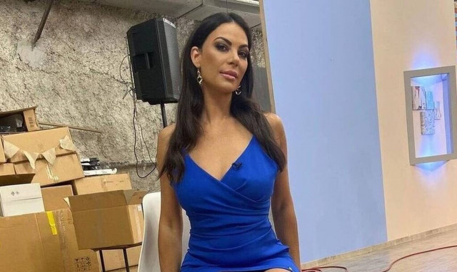 Εύη Βατίδου: Μπέρδεψε την Κατερίνα Καραβάτου με τη Μαρία Μπακοδήμου