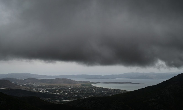 Κακοκαιρία Ιλίνα: Ισχυρή βροχόπτωση κατηγορίας 4 - Έρχονται καταιγίδες και χαλαζοπτώσεις