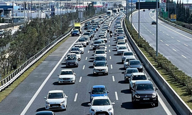 Αττική Οδός: Μεγάλες καθυστερήσεις λόγω τροχαίου