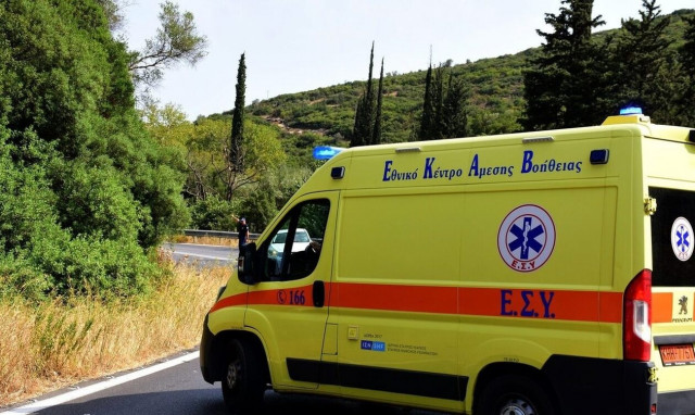 Εύβοια: Σοβαρό τροχαίο στην Αμάρυνθο με δύο τραυματίες