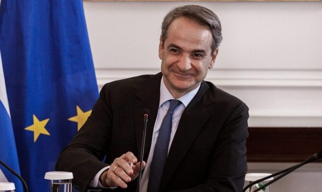 PM Mitsotakis receives UAE foreign minister, discusses bilateral relations