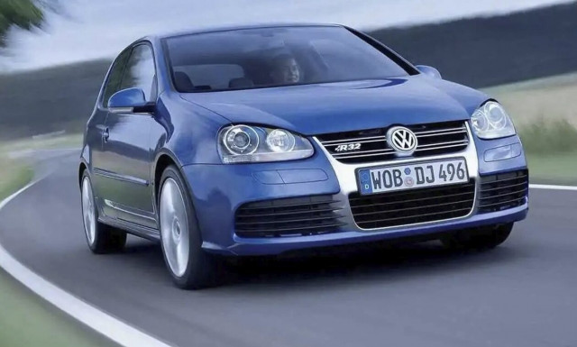 Kι όμως… Υπήρχε VW Golf με V10