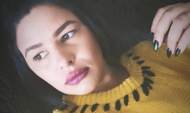 Θρήνος στην Κύπρο: Ντυμένοι στα λευκά αποχαιρετούν την 22χρονη Ανδρονίκη