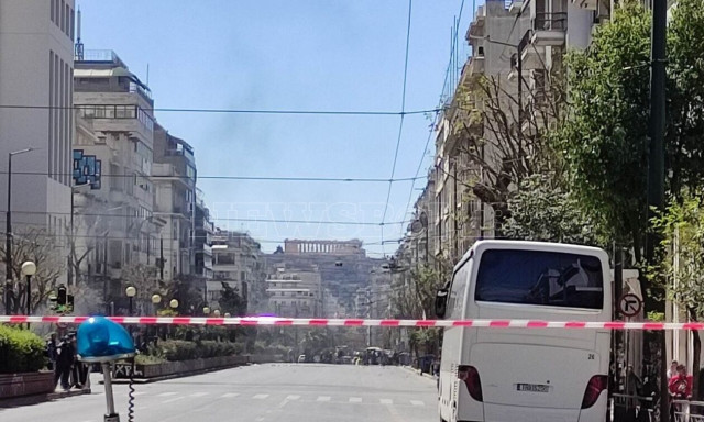 ΑΣΟΕΕ: Κλειστή η Πατησιών - Έβαλαν φωτιές σε κάδους