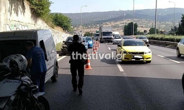 Καραμπόλα έξι αυτοκινήτων στον Περιφερειακό της Θεσσαλονίκης