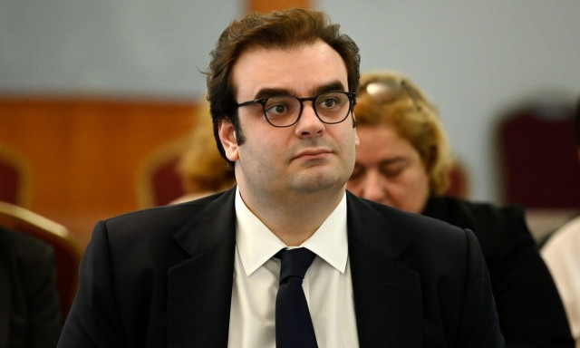 Πιερρακάκης: Έρχεται κοινό τηλεφωνικό κέντρο για όλο το Δημόσιο