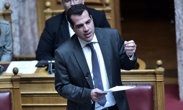 Απολογισμός Πλεύρη στη Βουλή: «Προτεραιότητα η ενίσχυση του συστήματος υγείας»