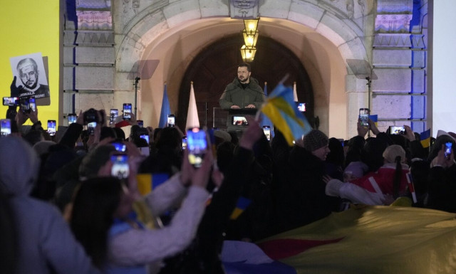 Ο Ζελένσκι επιμένει στην ανάγκη απόκτησης μαχητικών αεροσκαφών από τη Δύση