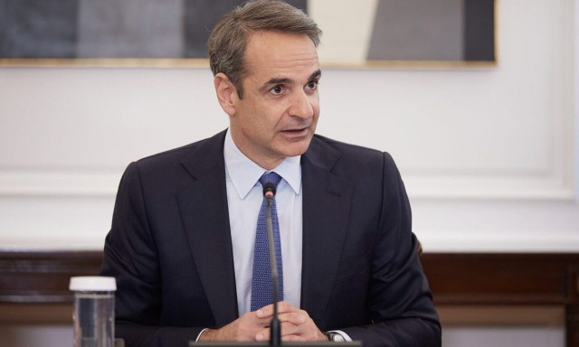 PM Mitsotakis: I want better pay and salaries for all