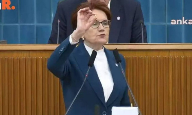 Ακσενέρ: Εμφανίστηκε με σφαίρες μέσα στο κοινοβούλιο - «Θα αντισταθούμε σε όλες τις απειλές»