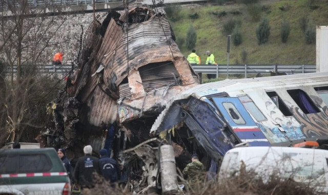 Τέμπη: Τι αποκαλύπτει η «αυτοψία» των συγγενών - Οι παραλείψεις και τα ανθρώπινα λάθη