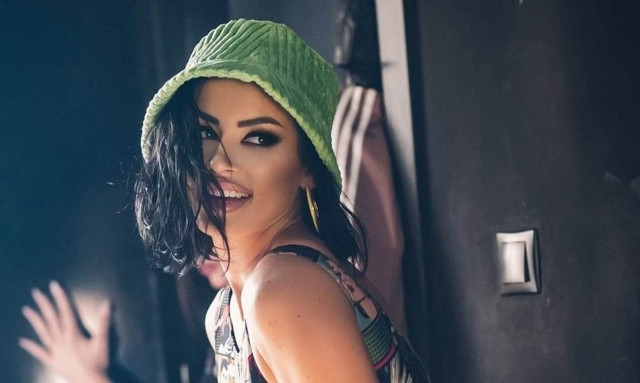 Μαρία Τζινέρη: Εντυπωσιάζει το νέο της τραγούδι με τίτλο «Μαζί μου»