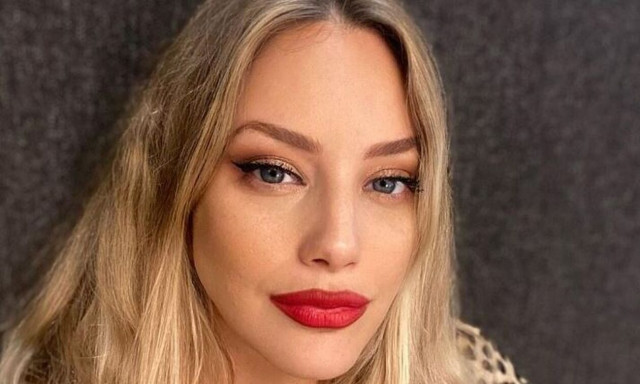 Εύα Τσάχρα: Γέννησε η τραγουδίστρια - Η πρώτη ανάρτηση με τη νεογέννητη κόρη της στο μαιευτήριο