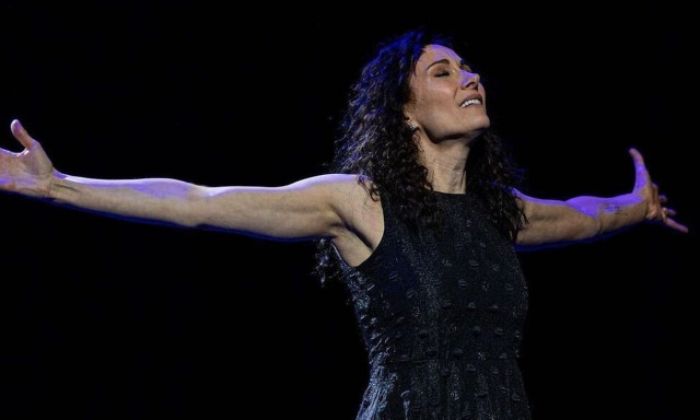 Λόρα Μπενάντι: Aπέβαλε το μωρό που κυοφορούσε πάνω στη σκηνή