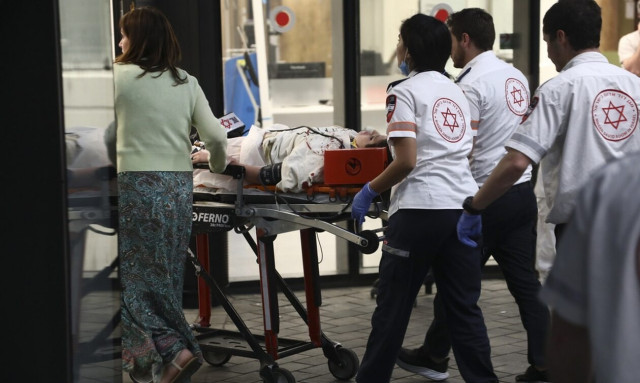 Στο «κόκκινο» η ένταση στη Μέση Ανατολή - Γνωστός Ιταλός δικηγόρος το θύμα της επίθεσης στο Τελ Αβίβ