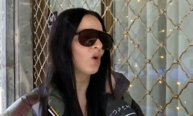 Ζενεβιέβ Μαζαρί: Μιλά για το πρώτο ραντεβού με τον σύζυγό της - «Ήθελα απλά να τον κοιτάω»