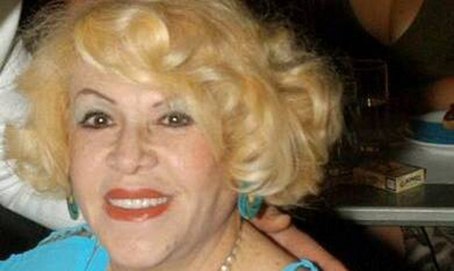 Καίτη Γκρέυ: Οι ευχές της για το Πάσχα μέσα από το σπίτι της