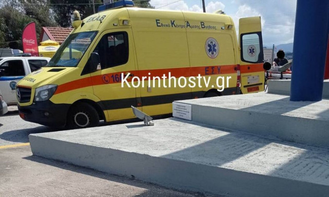 Σοβαρό ατύχημα στον Ισθμό της Κορίνθου – Αυτοκίνητο παρέσυρε και τραυμάτισε σοβαρά δυο τουρίστριες