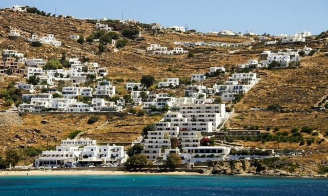 Μύκονος: Στο μικροσκόπιο των Αρχών οι οικοδομικές άδειες - Διεγράφη μηχανικός