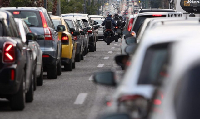 Νέο τροχαίο στον Κηφισό - Μποτιλιάρισμα και ταλαιπωρία για τους οδηγούς στην κάθοδο