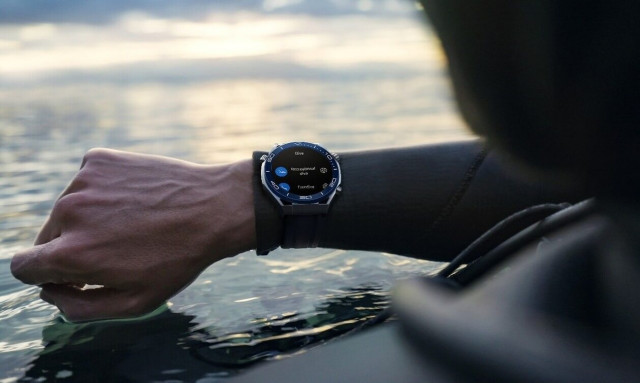 Το smartwatch που θα μας συντροφεύσει στις απόλυτες outdoor περιπέτειες