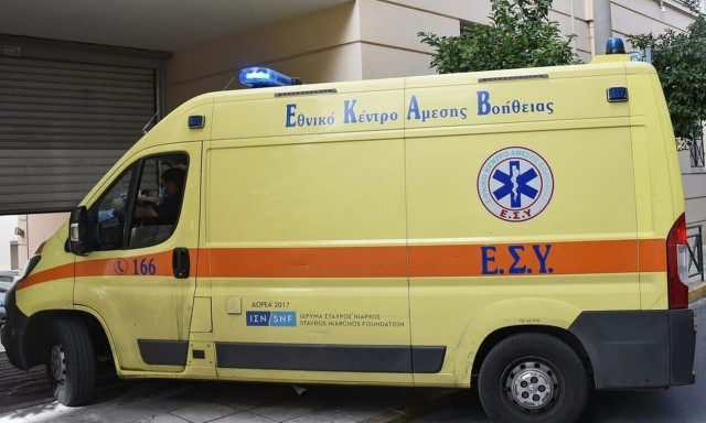 Λαμία: «Έσβησε» ξαφνικά 17χρονος μαθητής στην πυλωτή του σπιτιού του