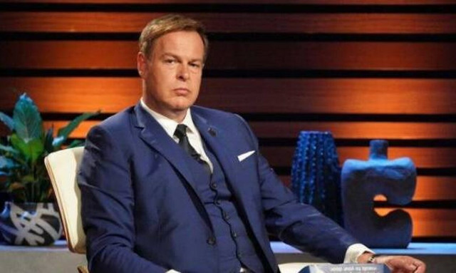 Έδωσε το 1% της περιουσίας του: O άνθρωπος με τις περισσότερες επενδύσεις παγκοσμίως στο Dragons Den