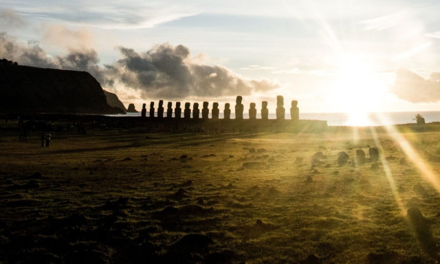 Το άγαλμα του νησιού του Πάσχα ήταν βυθισμένο για δύο αιώνες