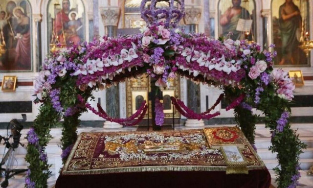 Πάσχα: Γαρύφαλλα Κρήτης και… Τουρκίας φέτος στους Επιτάφιους