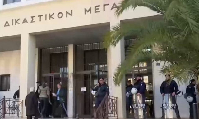 Ιωάννινα: Δύο νέες συλλήψεις για το αιματηρό οπαδικό επεισόδιο – Ένταση έξω από τα Δικαστήρια