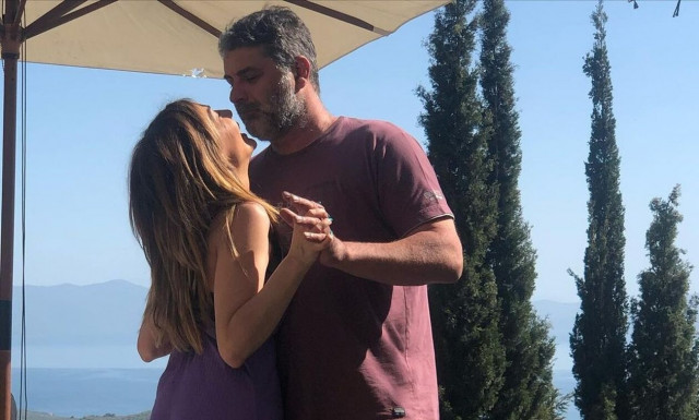 Δέσποινα Βανδή: «Η αγάπη μου για το θέατρο με οδήγησε στον Βασίλη. Τα υπόλοιπα τα ανέλαβε το σύμπαν»