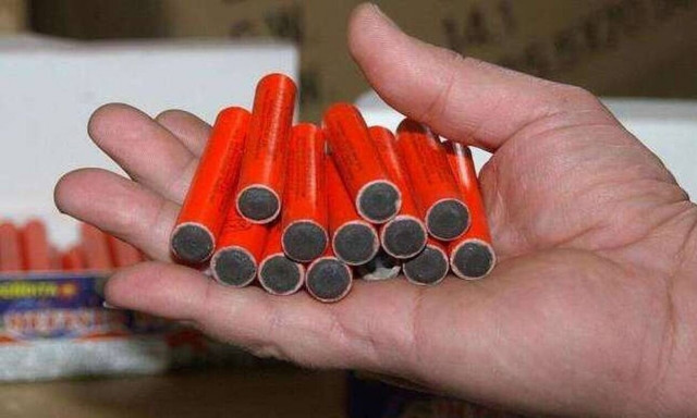 Κρήτη: Στο νοσοκομείο 13χρονος - Εξερράγη κροτίδα στο χέρι του