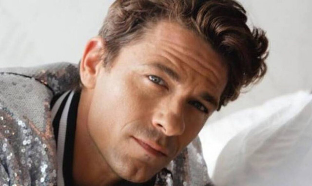 Αποστόλης Τότσικας: Στην Τήνο με τον γιο του για το Πάσχα