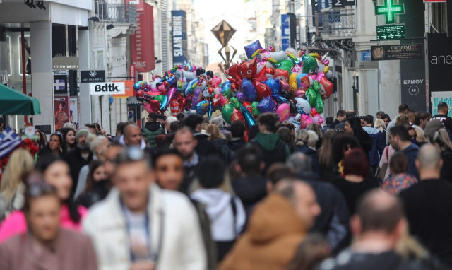 Ωράριο καταστημάτων: Οι ώρες λειτουργίας έως και το Μεγάλο Σάββατο