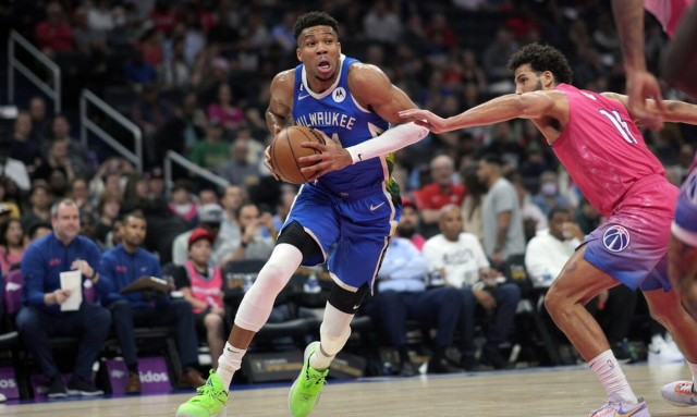 Γιάννης Αντετοκούνμπο: Μπουλς ή Χιτ θα είναι ο πρώτος αντίπαλος των Μπακς στα playoffs