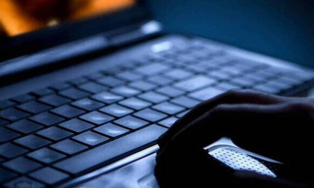 Απάτη με χιλιάδες γυναίκες - θύματα: Ψεύτικες γυμνές φωτογραφίες κυκλοφόρησαν στο διαδίκτυο