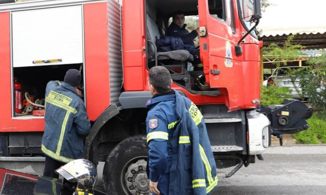 Αγρίνιο: Έβαλαν φωτιά σε 35 κάδους απορριμμάτων