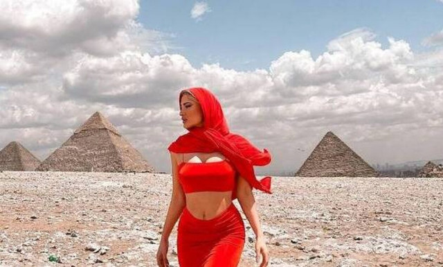 Ιωάννα Τούνη: Αντίκρισε από κοντά την μοναδική εικόνα της Παναγίας που θηλάζει τον Ιησού