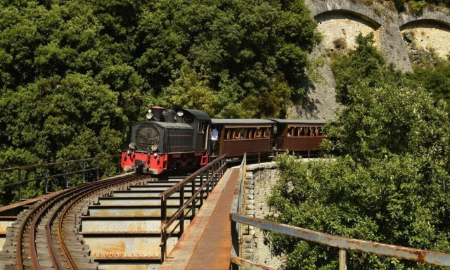 Hellenic Train: Για τρεις ημέρες θα λειτουργήσει το τρενάκι του Βόλου