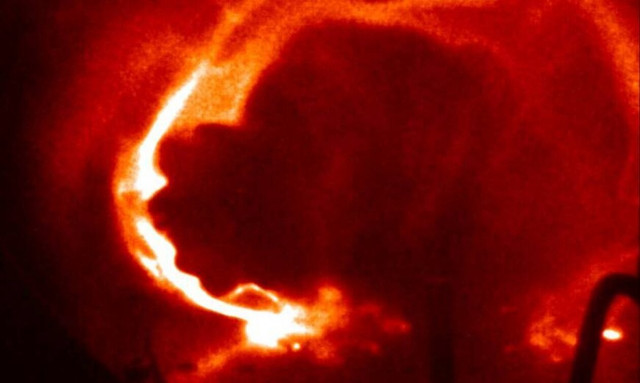 Επιστήμονες προσομοίωσαν ηλιακές εκλάμψεις στο εργαστήριο