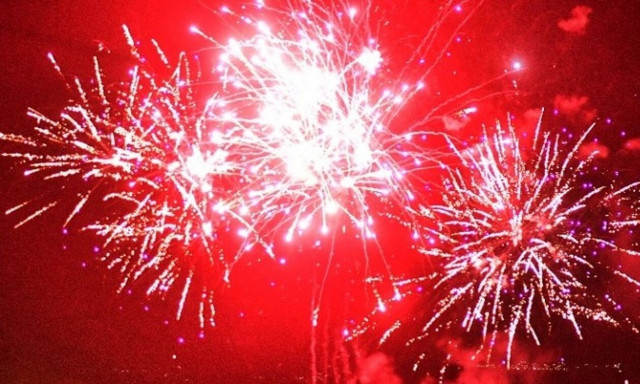 Με κατάνυξη η Ανάσταση σε όλη τη χώρα