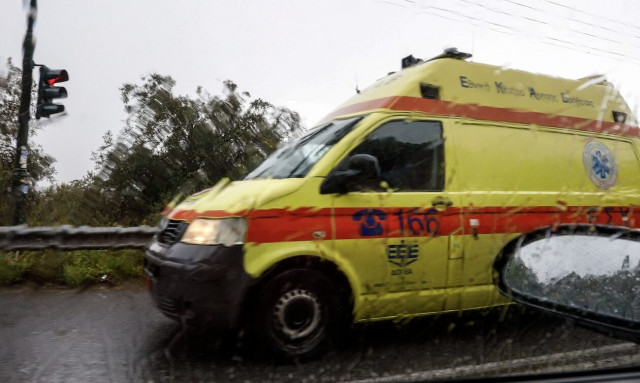 Τραγωδία στην Αχαΐα - Πέθανε μέσα στο ασθενοφόρο 41χρονη