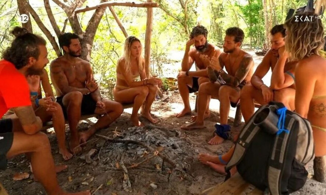 Survivor All Star: Σπασμωδικές κινήσεις από τον Σπύρο Μαρτίκα - Φοβάται μην «τον πάρει η μπάλα»