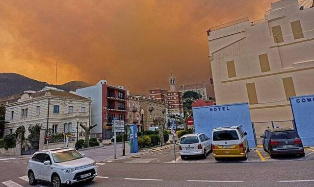 Μεγάλη φωτιά στα σύνορα Γαλλίας - Ισπανίας